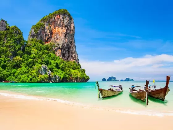 Photo of a Thai beach.